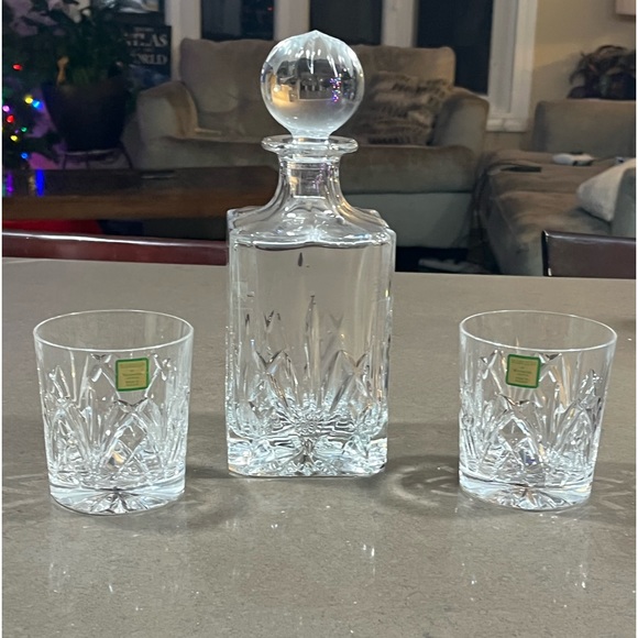 MIkasa Full Lead Crystal Decanter Bainbridge Large Globe Stopper Retired 24ozNWO - Picture 3 of 7